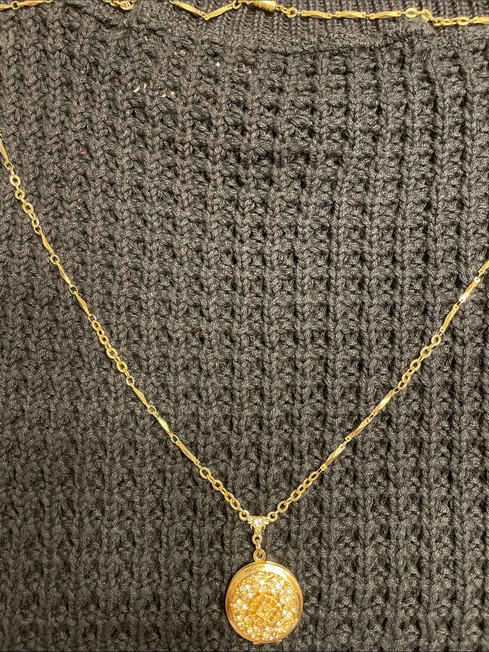 1928 Filigree Locket Pendant